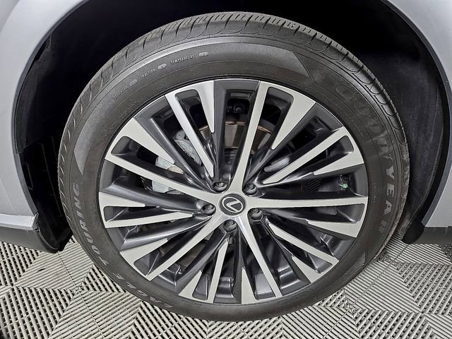 Used 2024 Lexus RX 350 Premium Plus w/ Convenience Package image 10