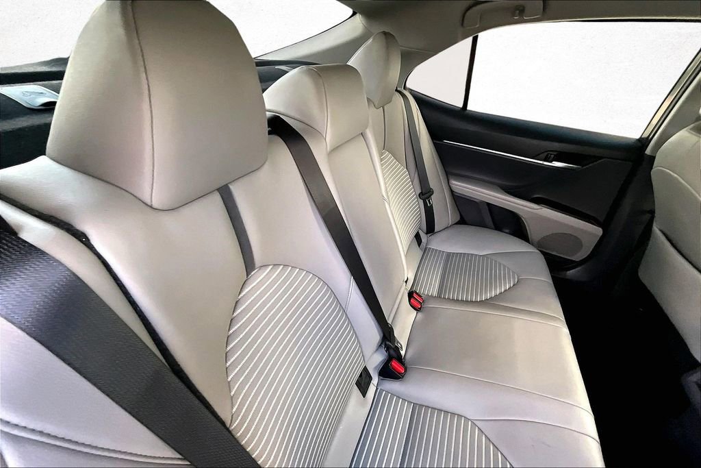 Certified 2022 Toyota Camry SE w/ Convenience Package image 24