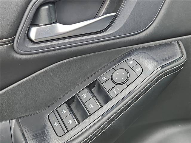 Used 2023 Nissan Rogue SV w/ SV Premium B Package FWD image 9
