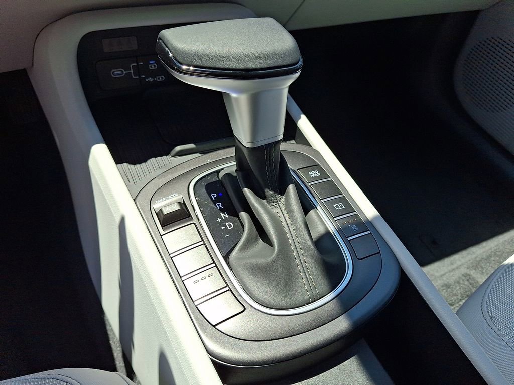 New 2026 Hyundai Kona SEL Sport AWD/4WD image 11
