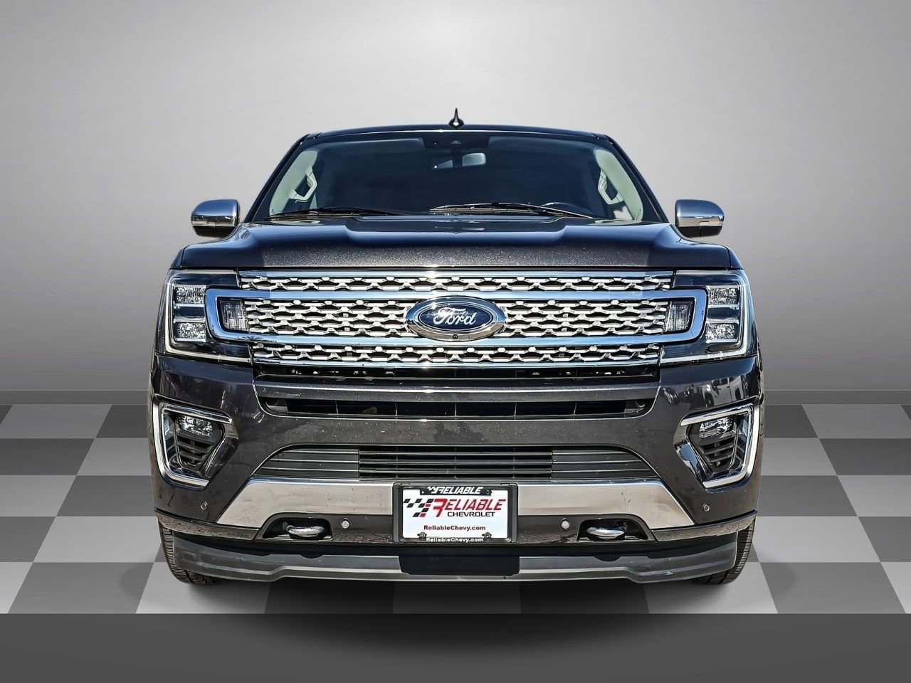 Used 2020 Ford Expedition Platinum image 2