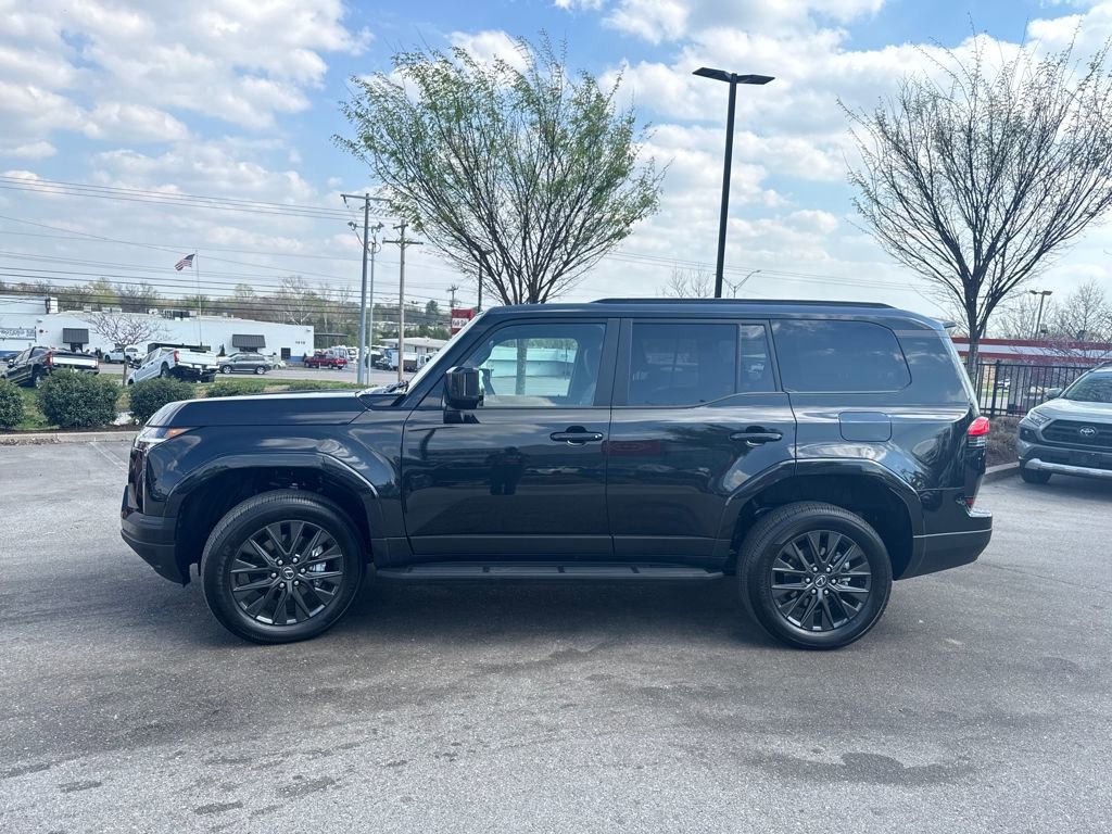 Used 2026 Lexus GX 550 image 4