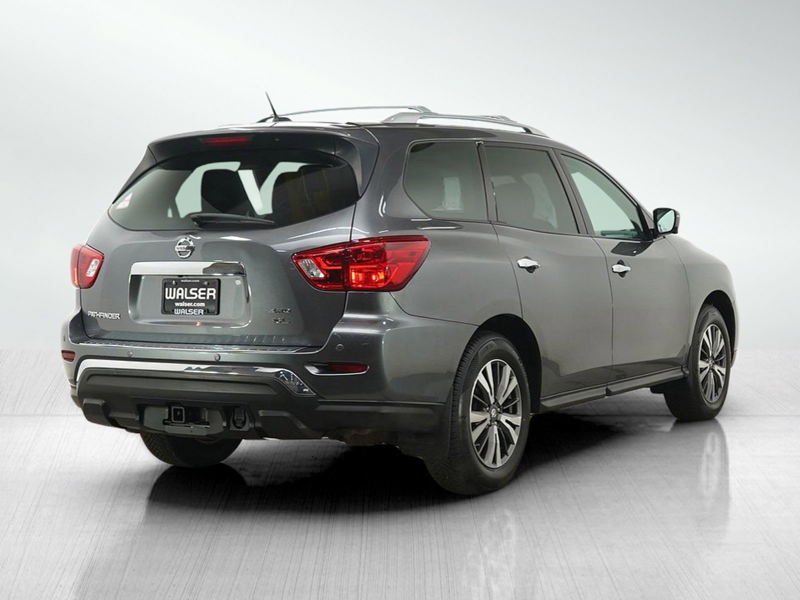 Used 2017 Nissan Pathfinder SL w/ SL Premium Package AWD/4WD image 6