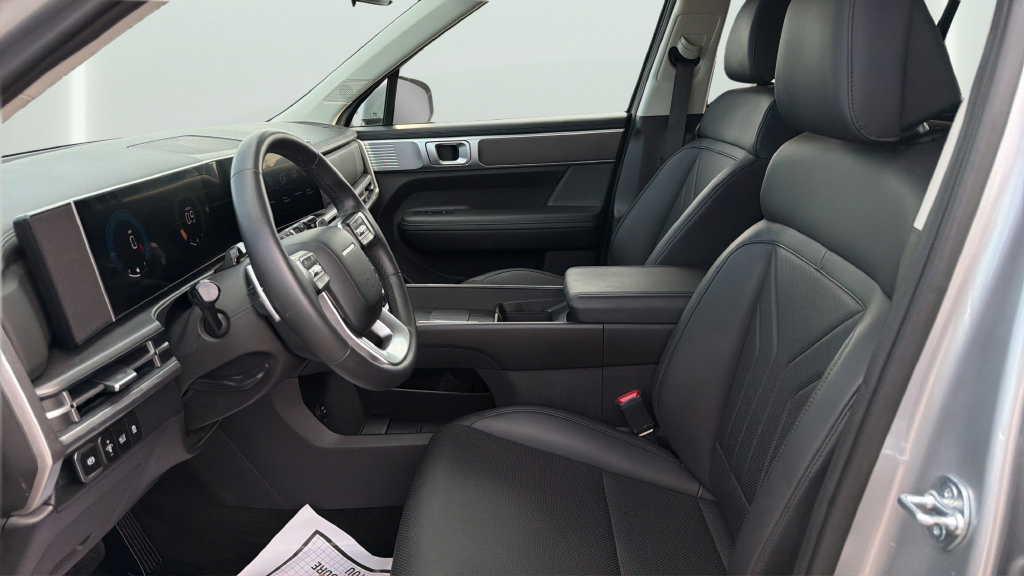 Used 2026 Hyundai Santa Fe SEL FWD image 17