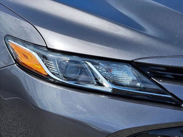 Used 2020 Toyota Camry LE FWD image 4