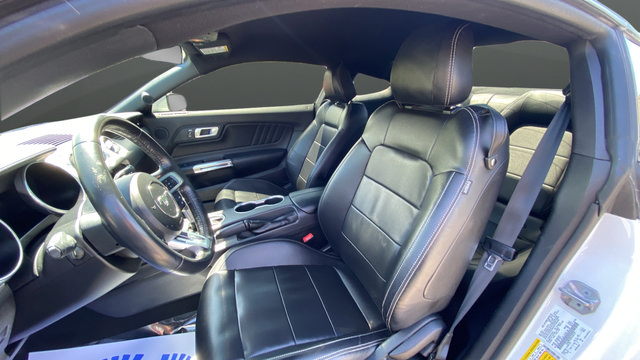Used 2022 Ford Mustang Premium RWD image 9