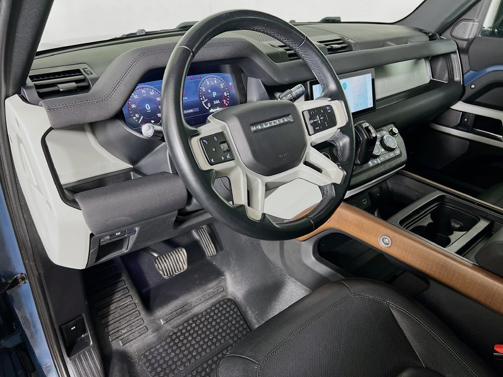 Used 2022 Land Rover Defender 110 S AWD/4WD image 9