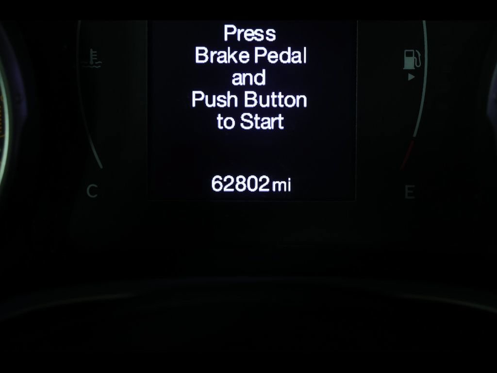 Used 2018 Jeep Compass Latitude w/ Cold Weather Group AWD/4WD image 20