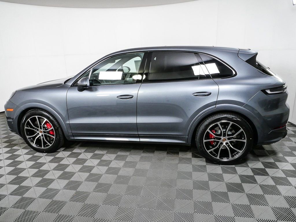 New 2026 Porsche Cayenne S image 2