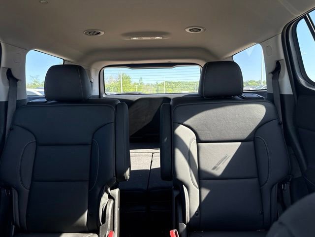 Used 2023 GMC Acadia SLT w/ Preferred Package AWD/4WD image 16