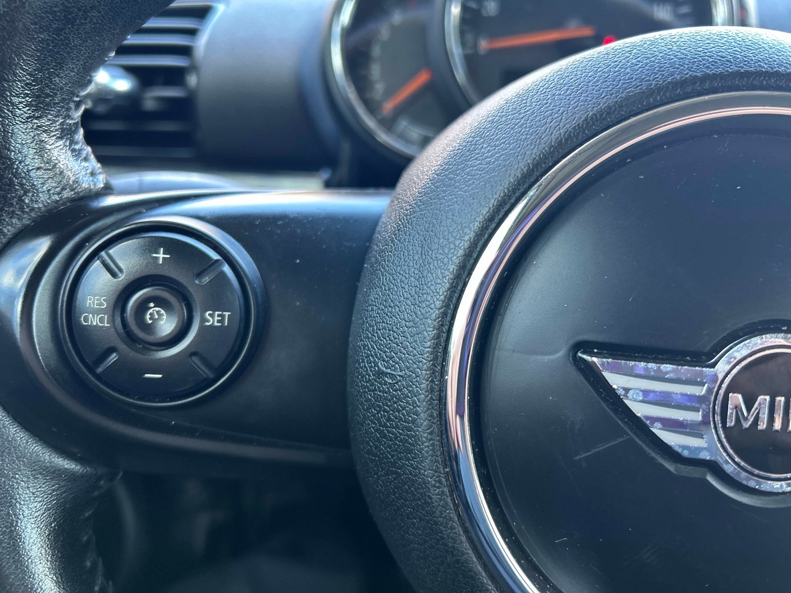 Used 2016 MINI Cooper Clubman image 22