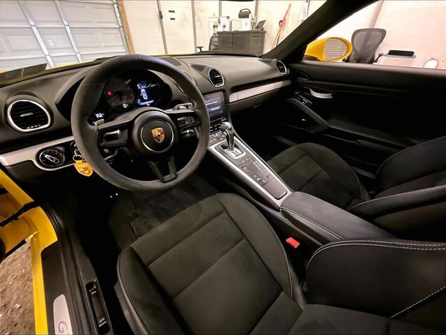 Used 2022 Porsche 718 Cayman GT4 RWD image 14