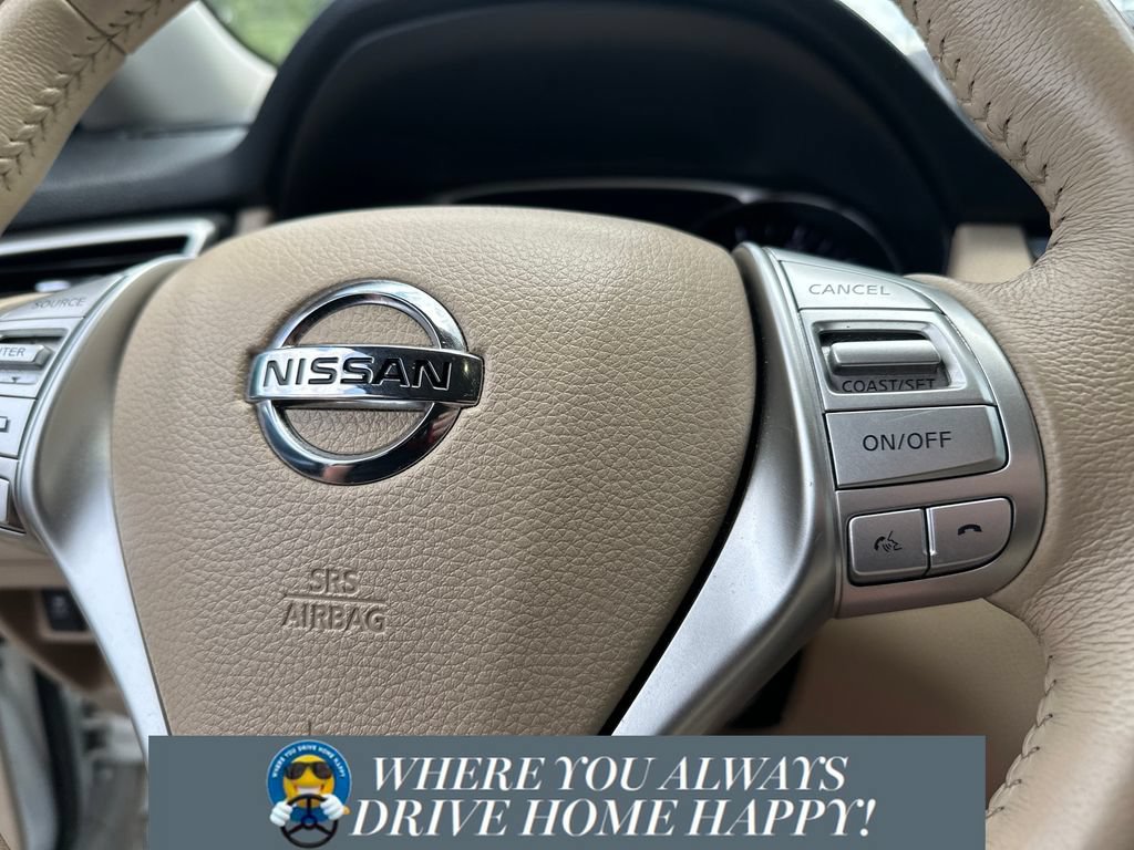 Used 2015 Nissan Rogue SL w/ SL Premium Package FWD image 11