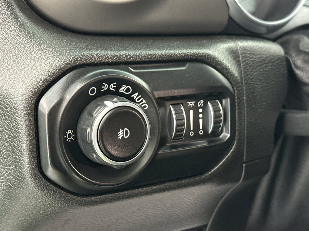 Used 2018 Jeep Wrangler Unlimited Sport S image 15