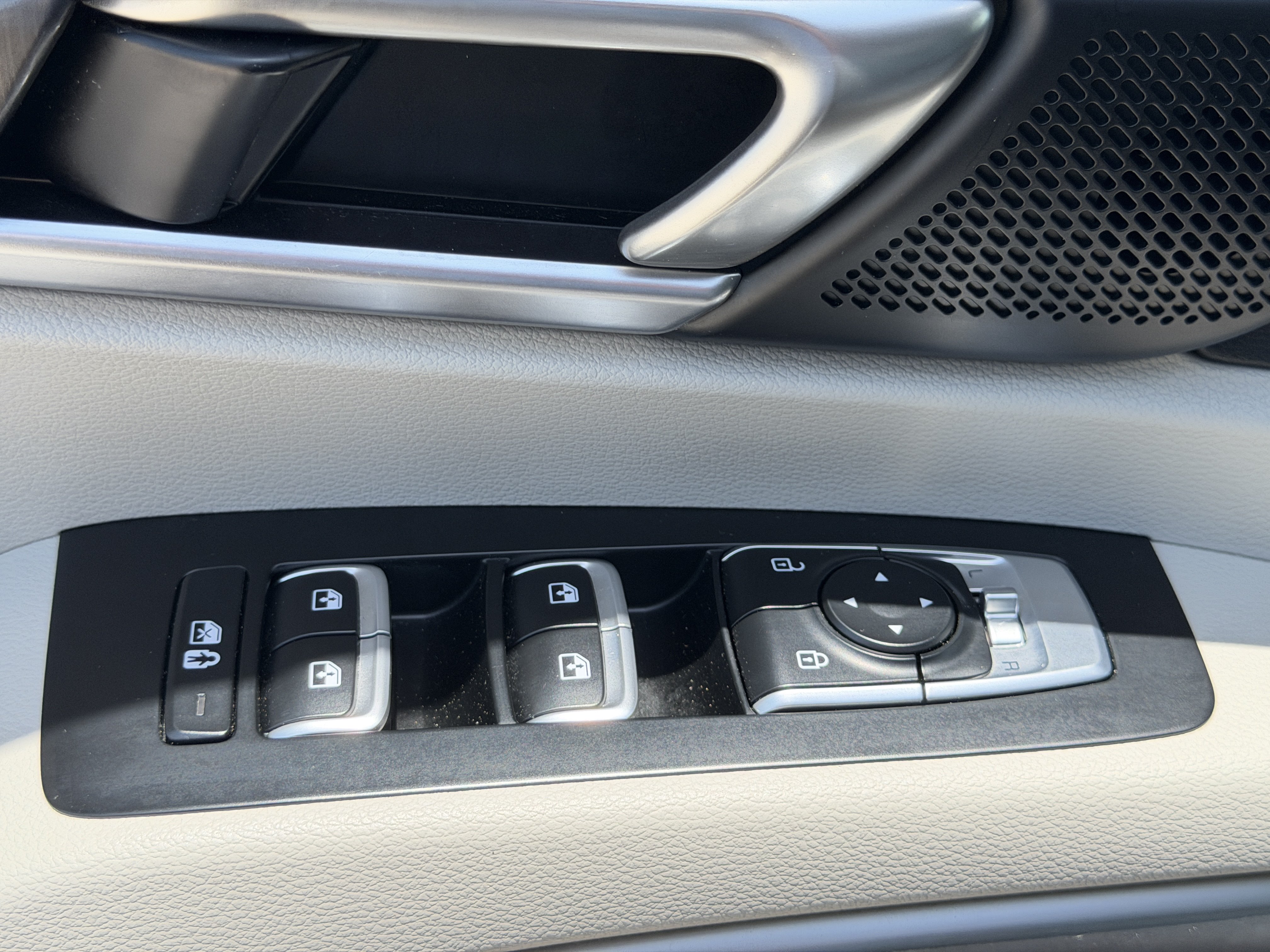 Certified 2024 Kia Telluride S FWD image 19