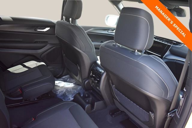 New 2025 Jeep Grand Cherokee L Laredo w/ Luxury Tech Group I image 20