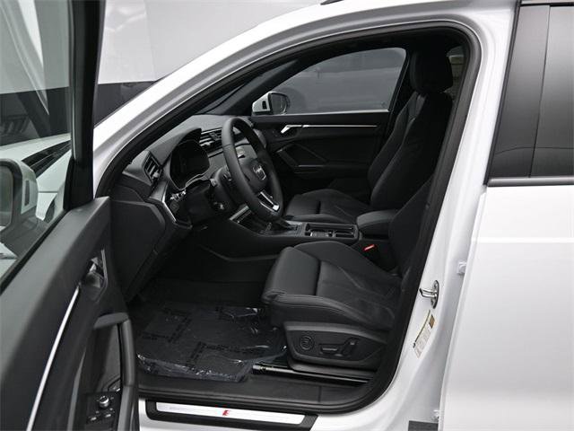 New 2025 Audi Q3 2.0T Premium image 9