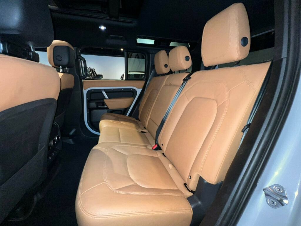 Used 2023 Land Rover Defender 110 image 27