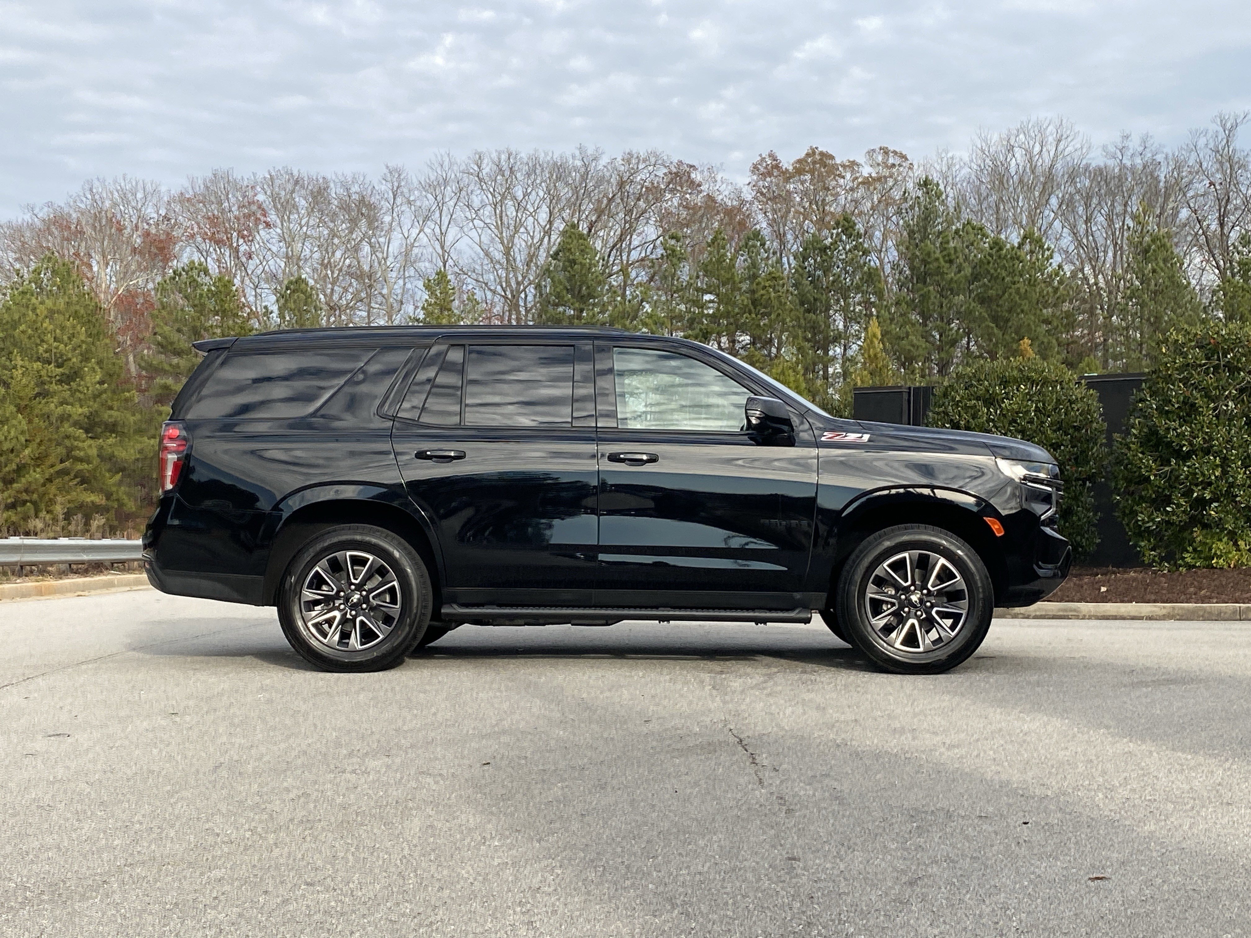Used 2021 Chevrolet Tahoe Z71 w/ Z71 Signature Package image 5