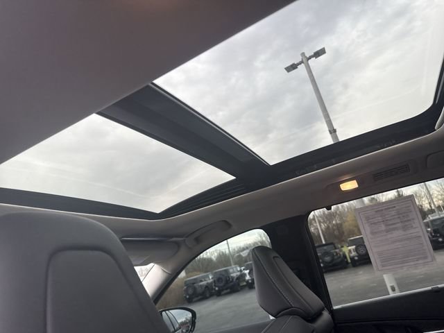 Used 2024 INFINITI QX60 Sensory image 18