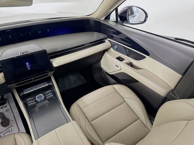 Used 2024 Lincoln Nautilus Premier w/ Equipment Group 102A image 25
