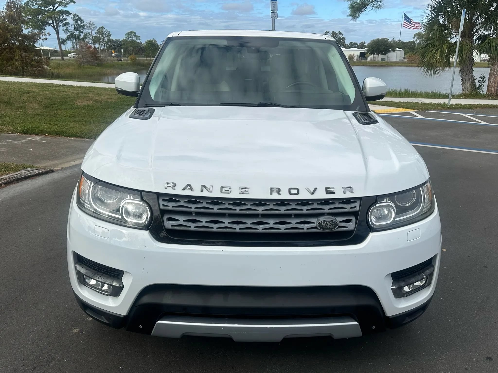 Used 2015 Land Rover Range Rover Sport AWD/4WD image 3