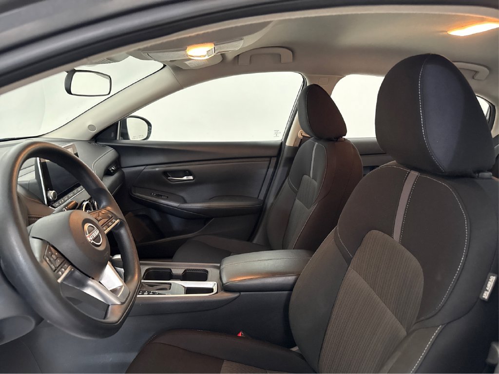 Used 2025 Nissan Sentra SV FWD image 31