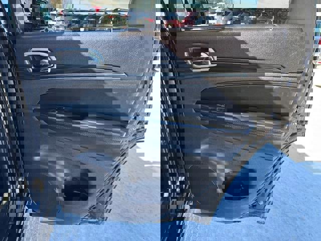 Used 2019 Jeep Grand Cherokee Limited image 14