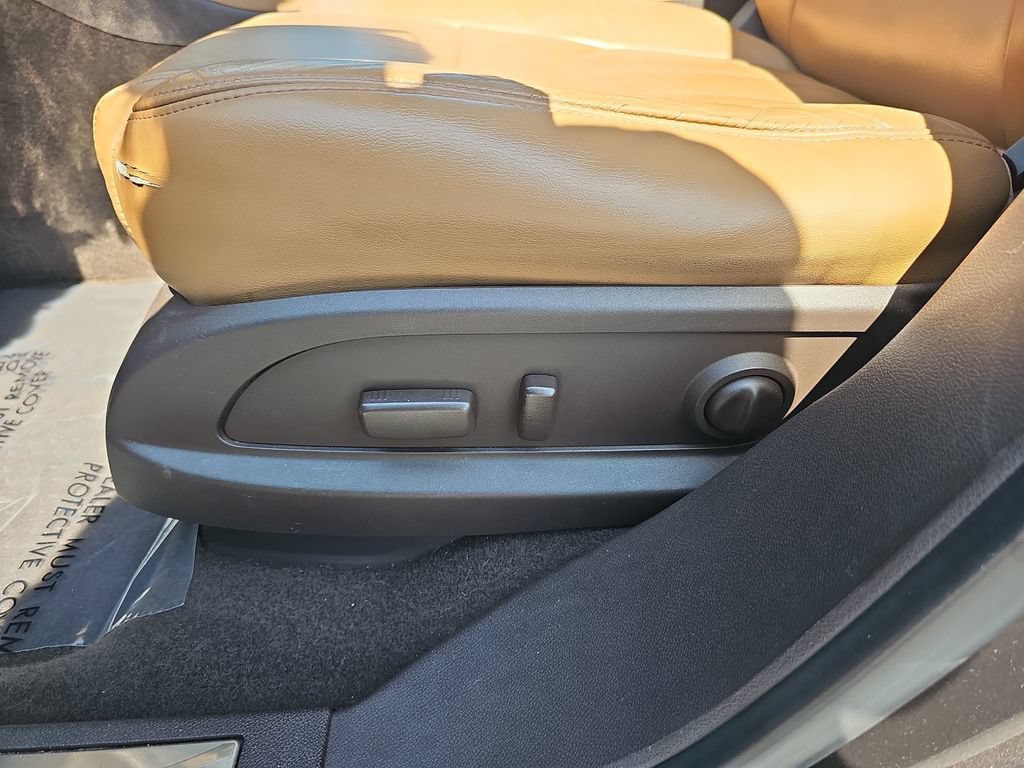 Used 2014 Buick Enclave Leather AWD/4WD image 27