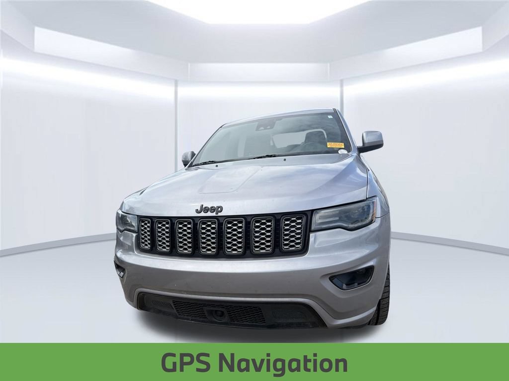Used 2021 Jeep Grand Cherokee Laredo X AWD/4WD image 2