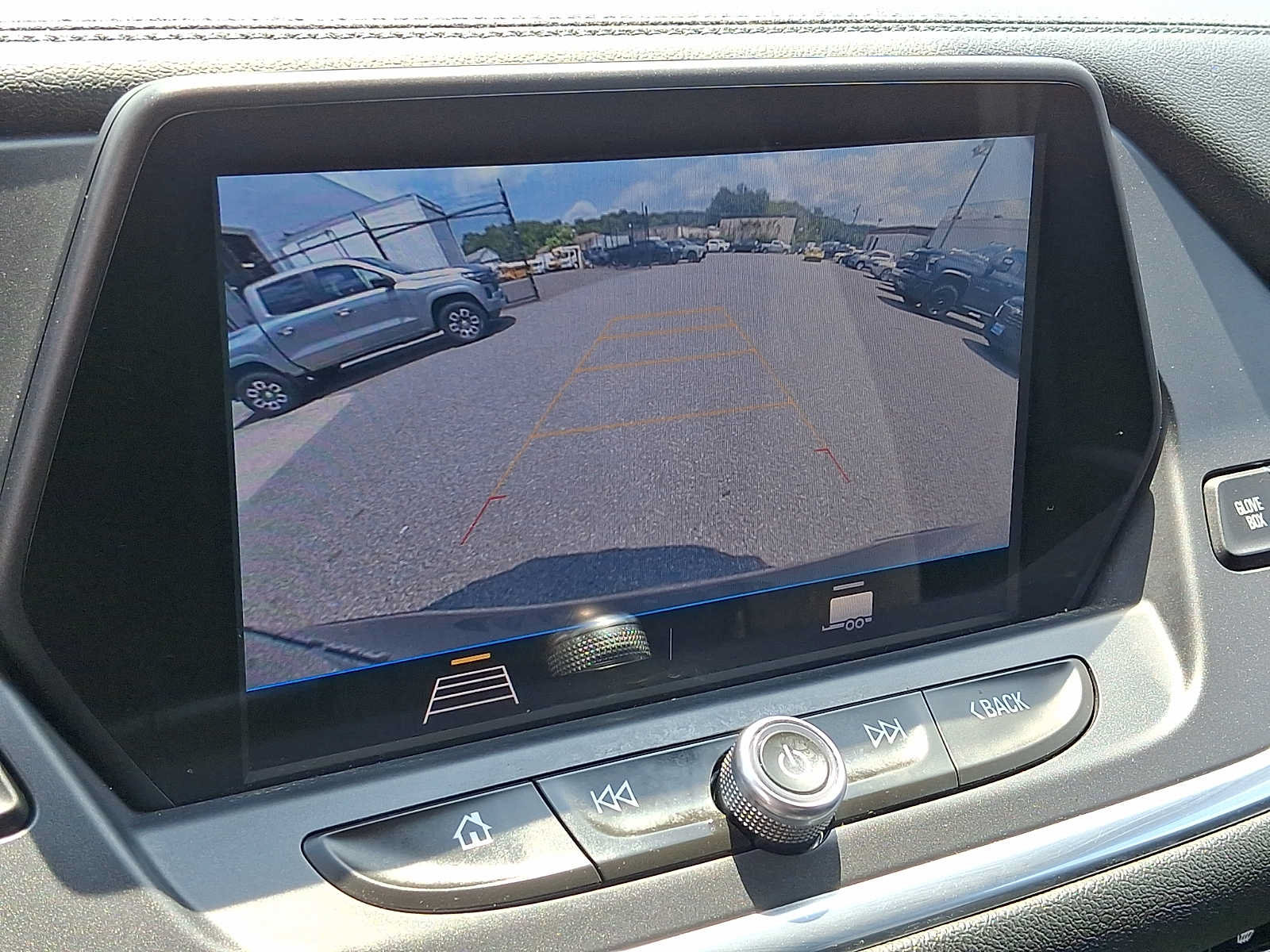 Used 2019 Chevrolet Blazer LT AWD/4WD image 17