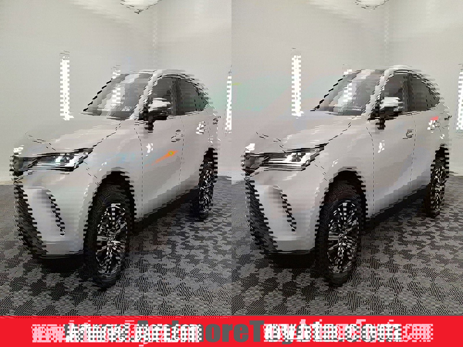 Certified 2023 Toyota Venza LE image 1