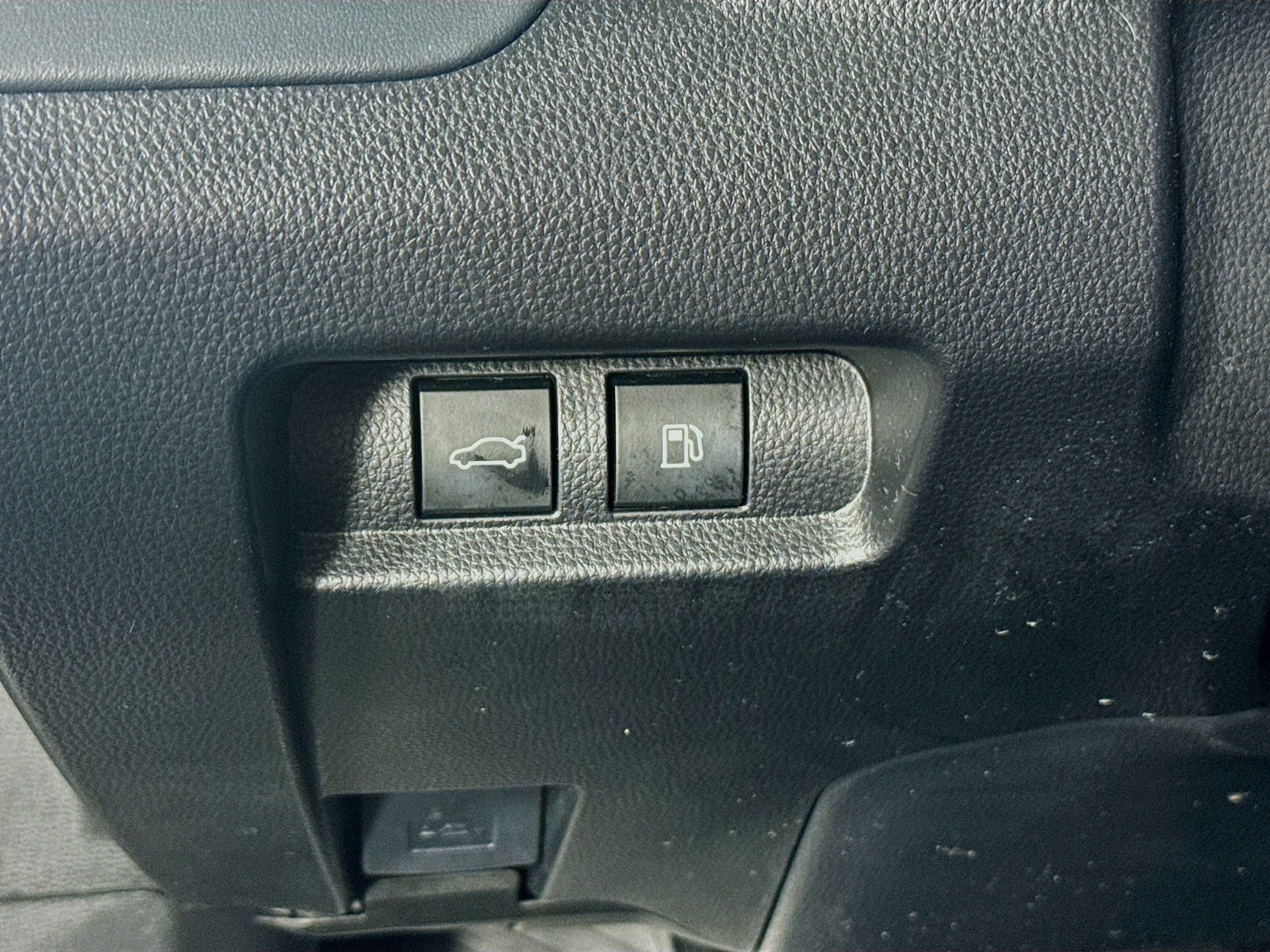 Certified 2023 Toyota Crown XLE image 13