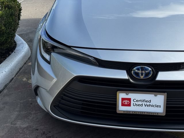 Used 2025 Toyota Corolla LE FWD image 5