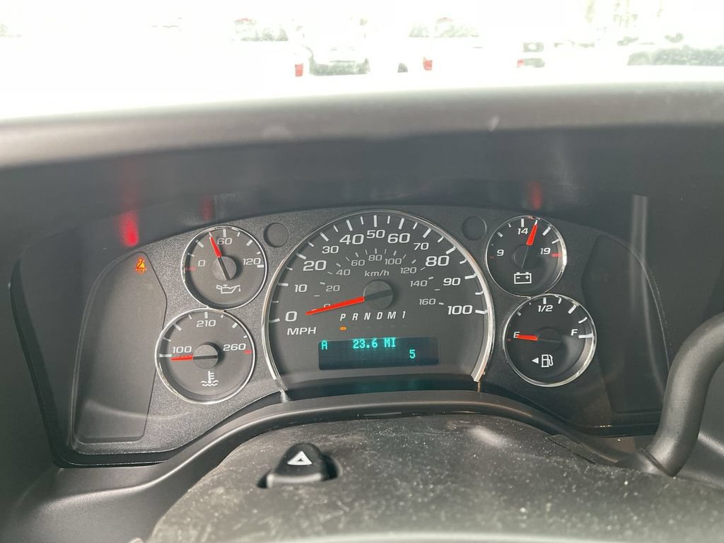 New 2026 Chevrolet Express 2500 w/ Driver Convenience Package RWD image 9