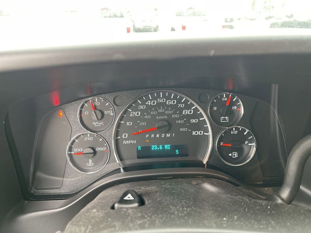 New 2026 Chevrolet Express 2500 w/ Driver Convenience Package RWD image 9