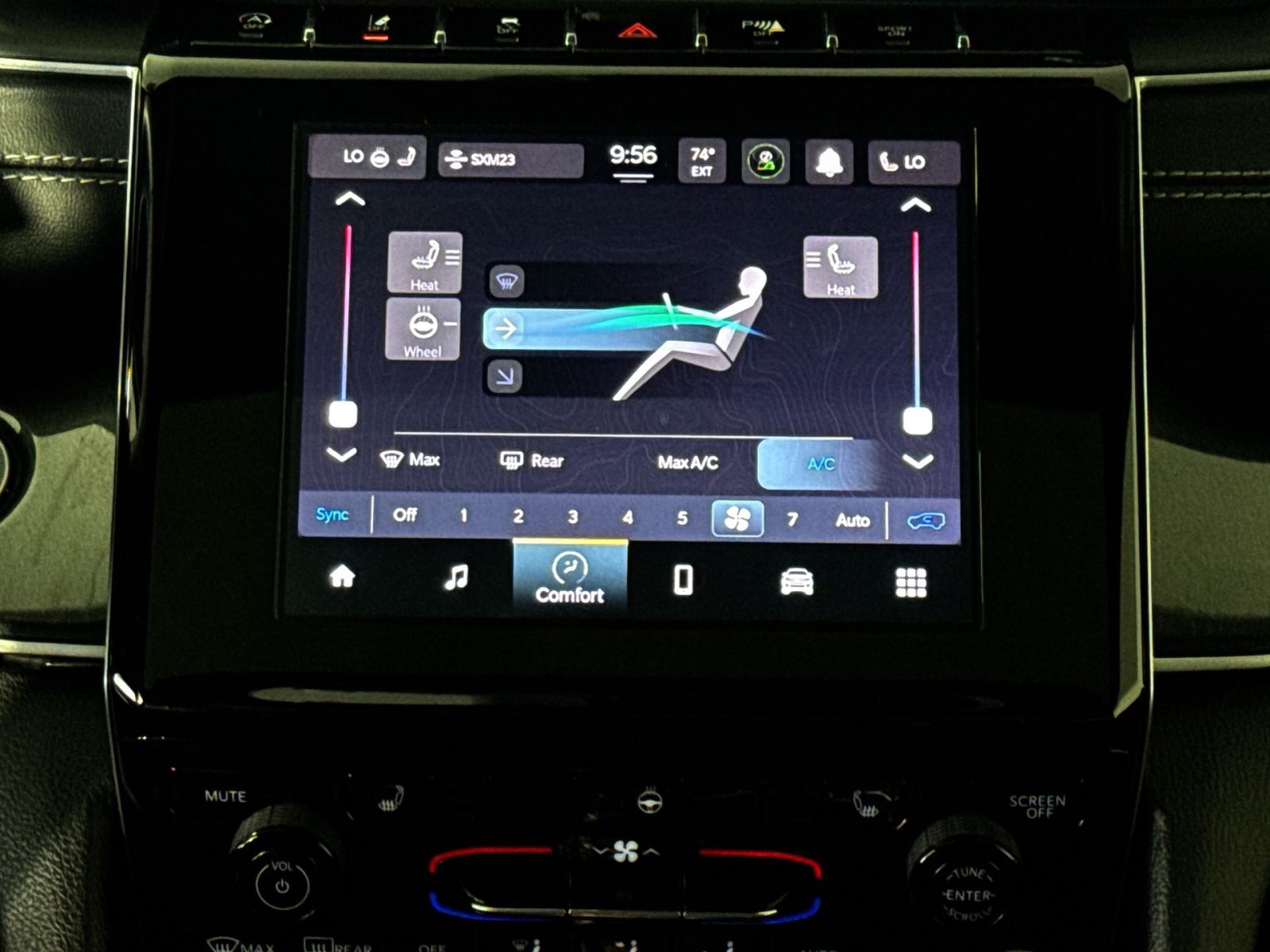 Used 2023 Jeep Grand Cherokee Altitude AWD/4WD image 20