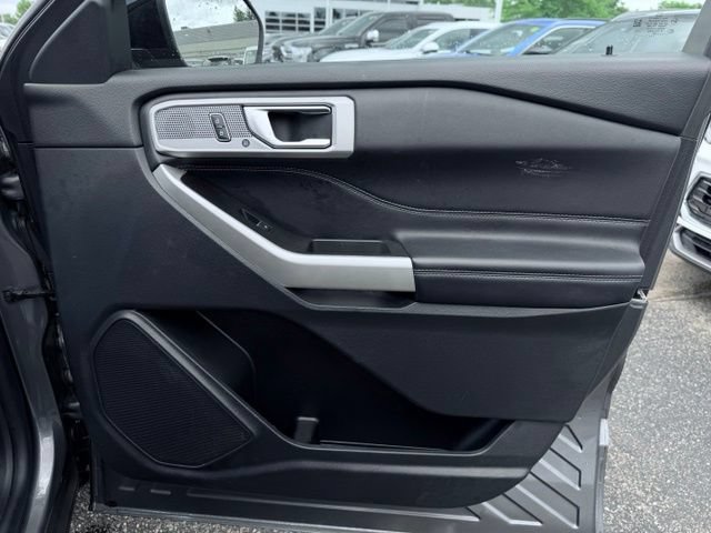Used 2022 Ford Explorer Limited AWD/4WD image 17