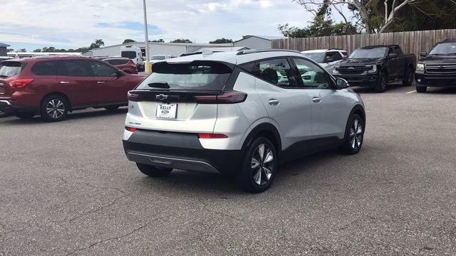 Used 2023 Chevrolet Bolt EUV LT w/ Convenience Package image 5