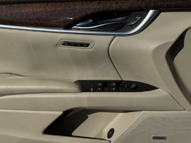 Used 2015 Cadillac XTS Luxury FWD image 22