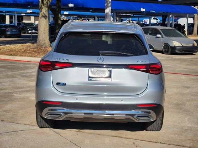 Used 2024 Mercedes-Benz GLC 300 4MATIC image 14