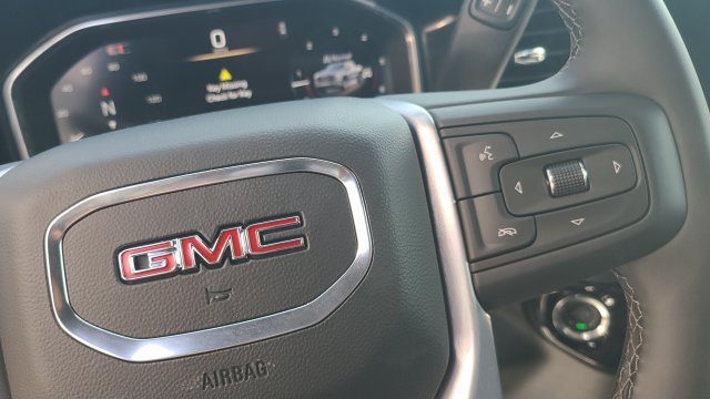 New 2026 GMC Sierra 1500 Elevation w/ LPO, Elevation Black Package AWD/4WD image 16