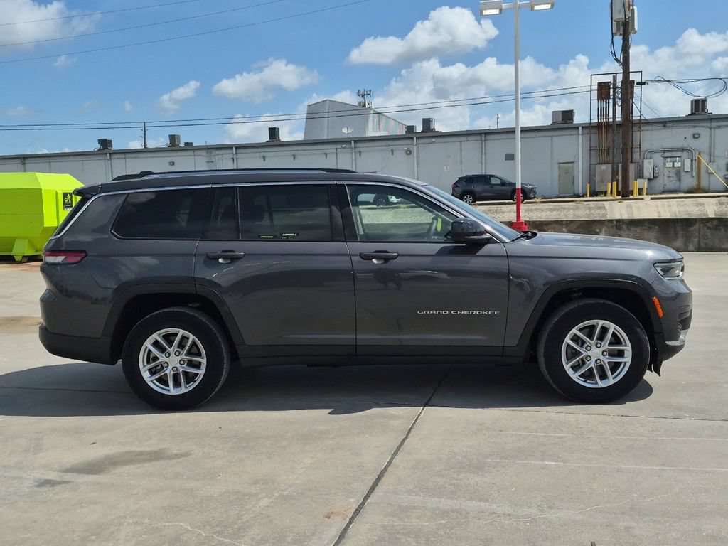Used 2023 Jeep Grand Cherokee L Laredo AWD/4WD image 7