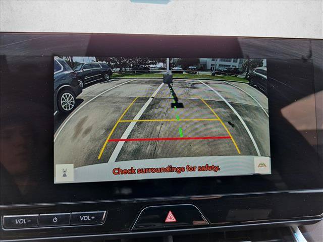 Used 2024 Toyota Venza XLE AWD/4WD image 14