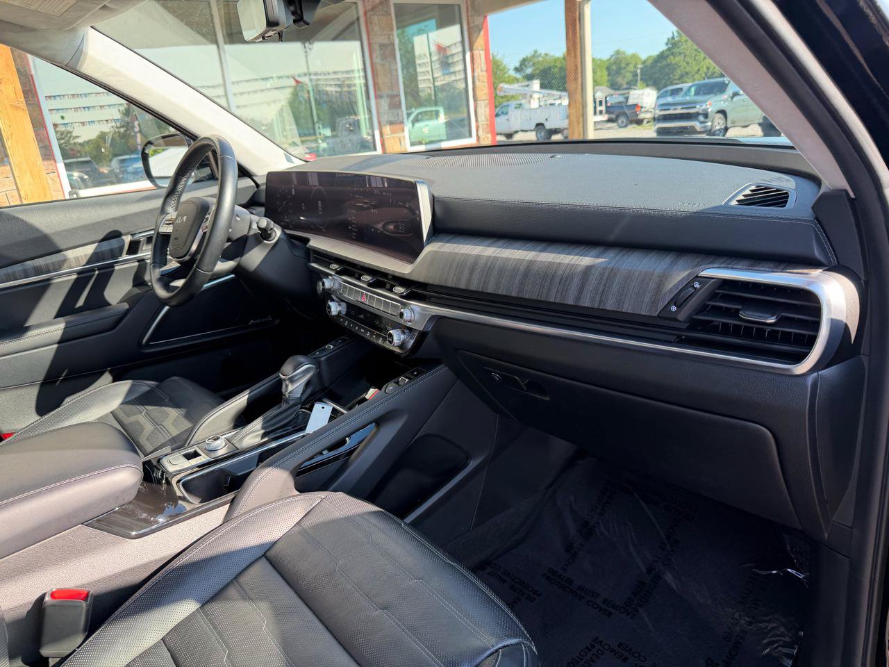 Used 2024 Kia Telluride SX Prestige w/ Towing Package AWD/4WD image 28