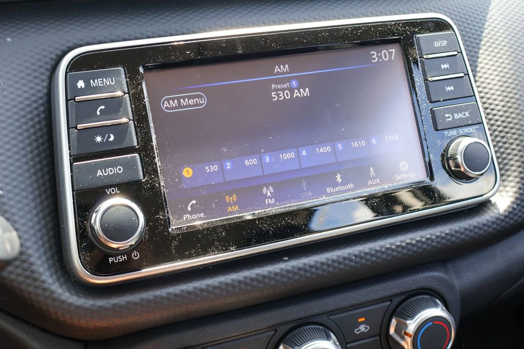 Certified 2025 Nissan Kicks Play S FWD image 4