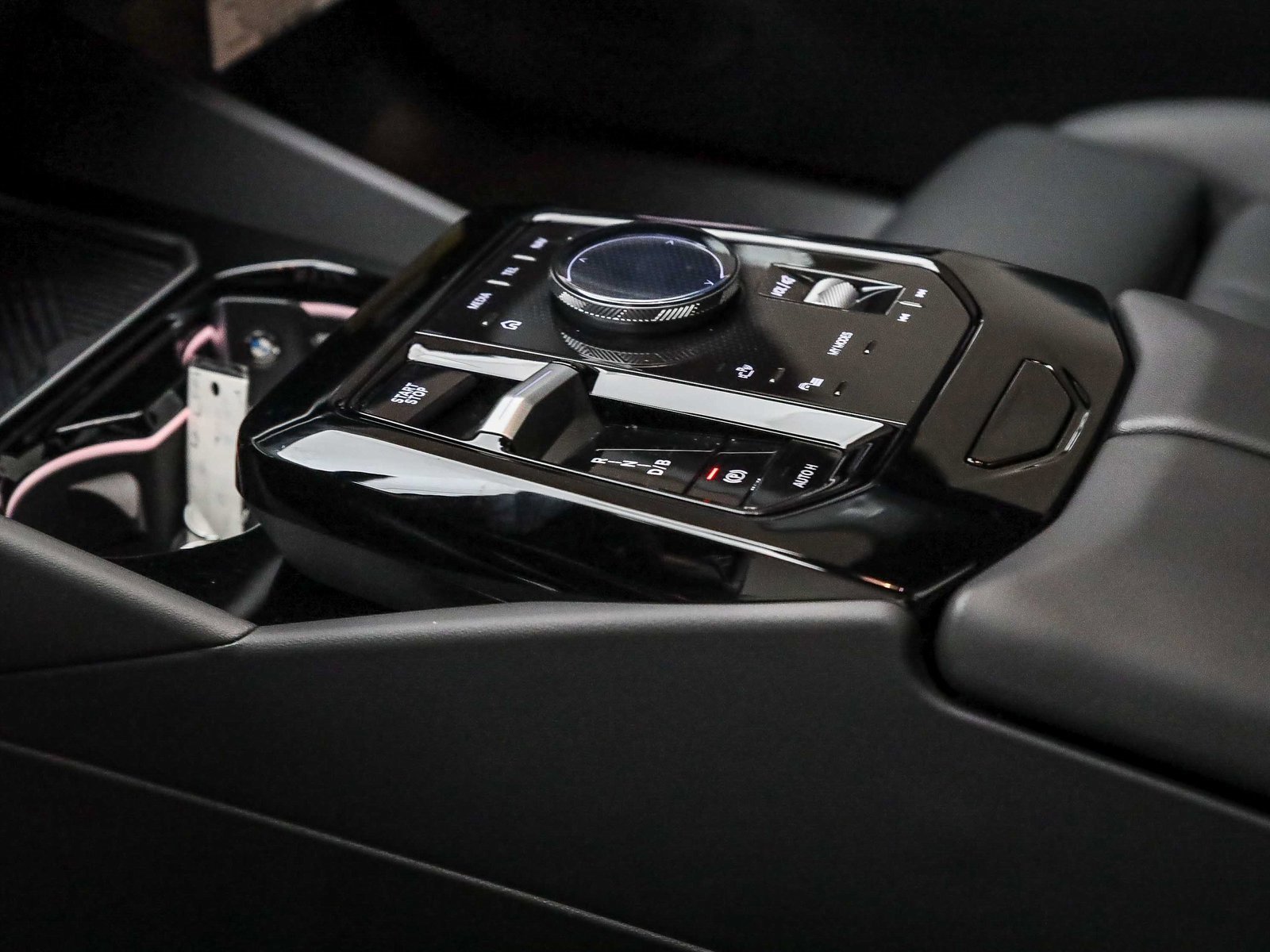 Used 2026 BMW i5 eDrive40 w/ M Sport Package image 24