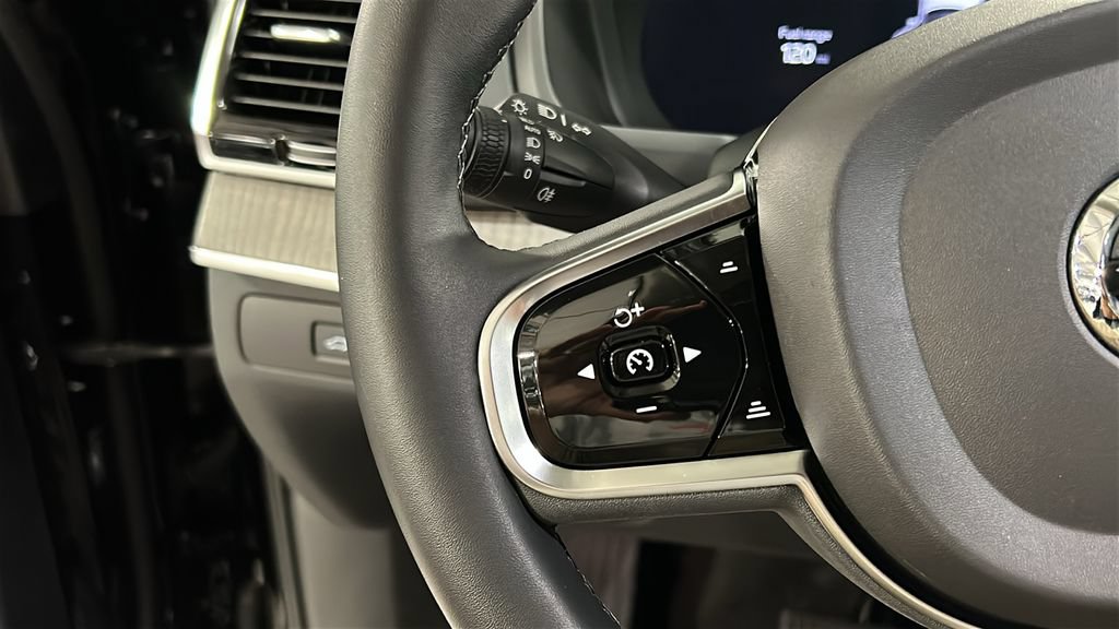 Certified 2023 Volvo XC90 B6 Ultimate w/ Protection Package Premier AWD/4WD image 13