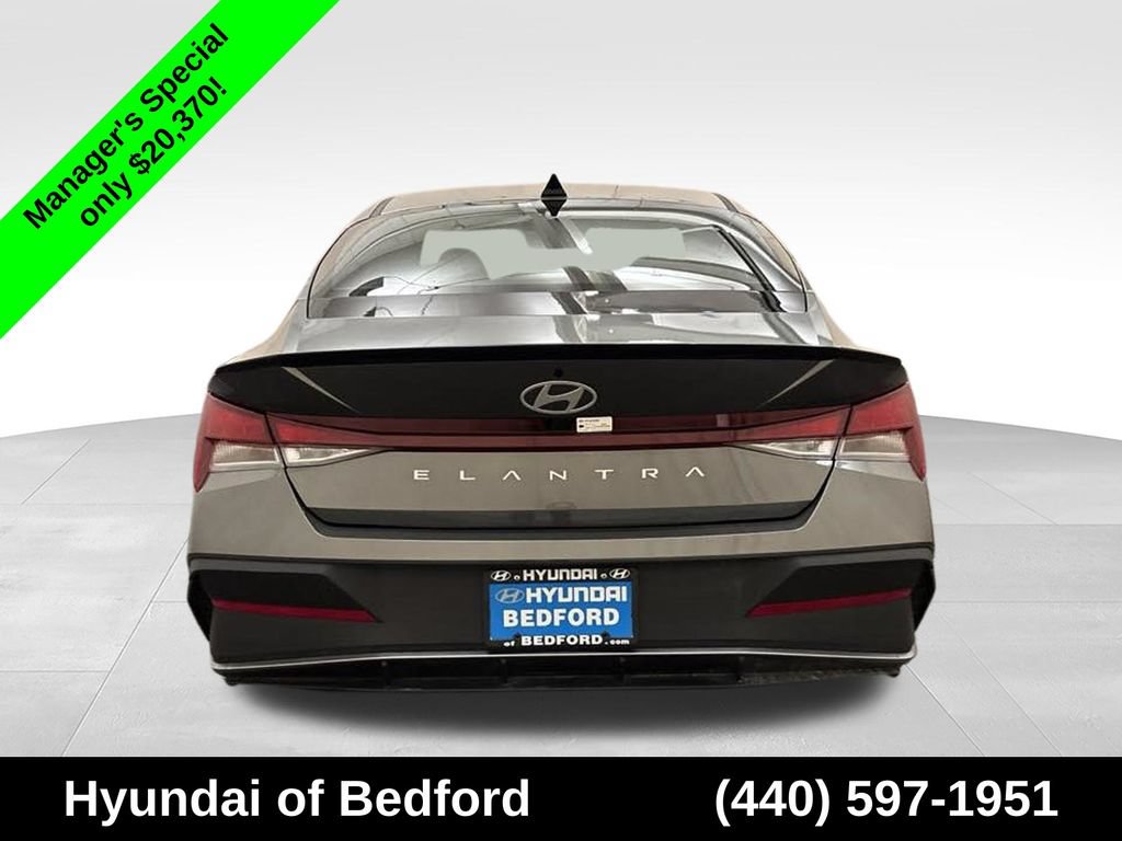 Certified 2026 Hyundai Elantra Sport FWD image 5