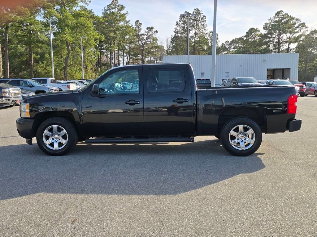 Used 2013 Chevrolet Silverado 1500 LTZ image 2